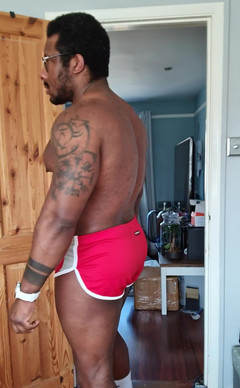 Amadeus: Red Shorts Big