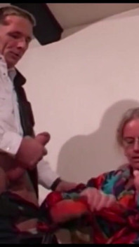 Prsatá blonďatá milfka miluje péro