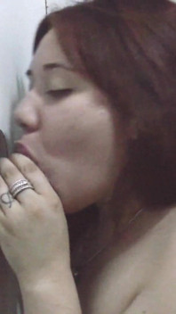 Lil, fette titten-latina-schlampe bläst latte in gloryhole-schwanz lutschen sess!