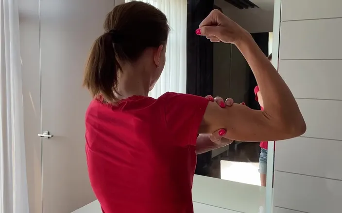 Mistress Mary: The Best Biceps and Strong Back