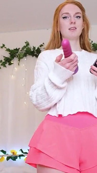Fioletowy dildo jebanie