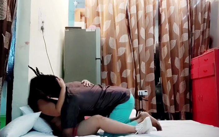 Ankita10000: Indiana namorada fodendo em quarto de hotel com seu dono...
