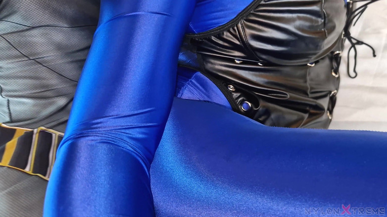 Nylon Xtreme: POV Monika Juicy Blue Zentai Cvičení Fitness
