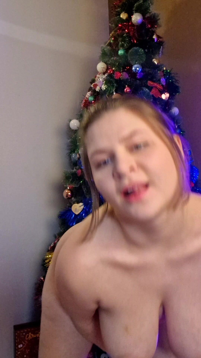 Tina Angel: D15 Pearls plagen mijn zachte borsten en geschoren poesje - ontkenning...