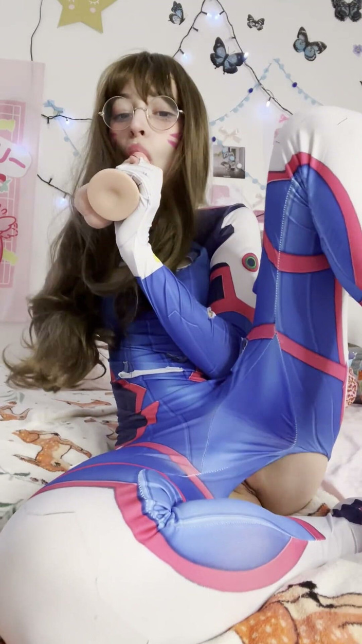 lanalovacutie: Dva Riding Dildo and Squirting