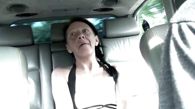 Seraphina Flame: Dildofun v autě