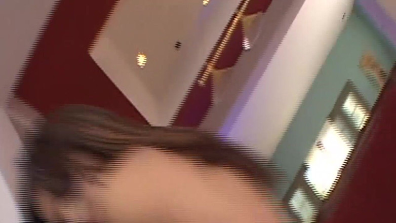 VHS-Vixxxen: Il suo enorme cazzo le penetra profondamente