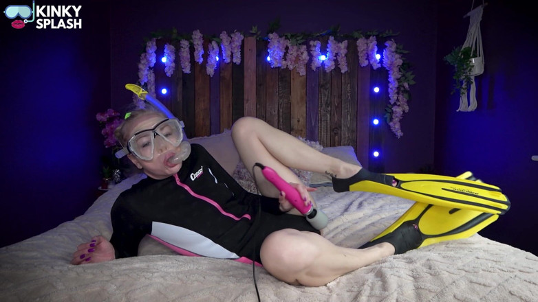 UKCuteGirl Lucy Lauren: Wetsuit &amp; Snorkel JOI Wanking Session