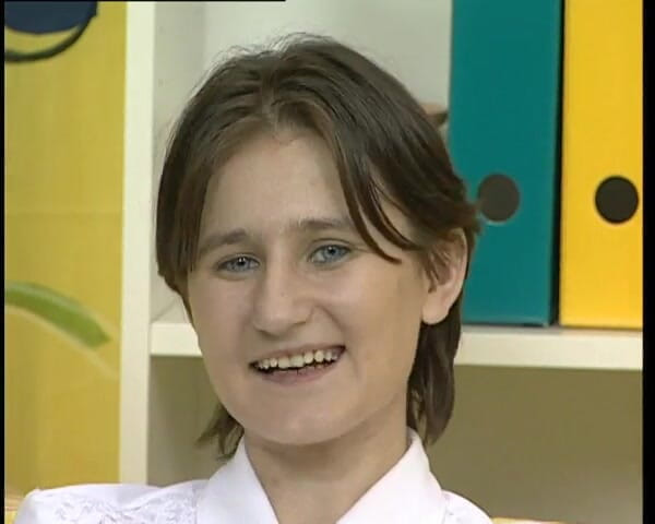 YOUR FIRST PORN: Carolina Fingert Ihre busch - muschi - Carolina fingert ihre busch-muschi