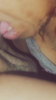 4 Tage ohne Kommen, und sie gibt diesen Blowjob nur mit ihrem Hals!