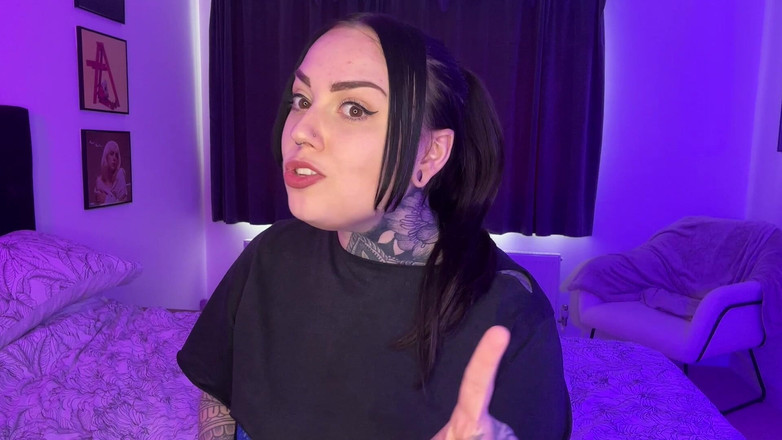 Miss Valentina: Ștergeți informațiile