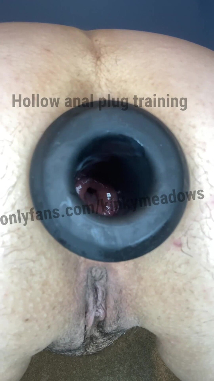 Kinky Midwest Meadows: Hollow Anal Plug Training