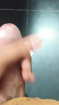 Pták škádlí doma sám a masturbuje polo POV
