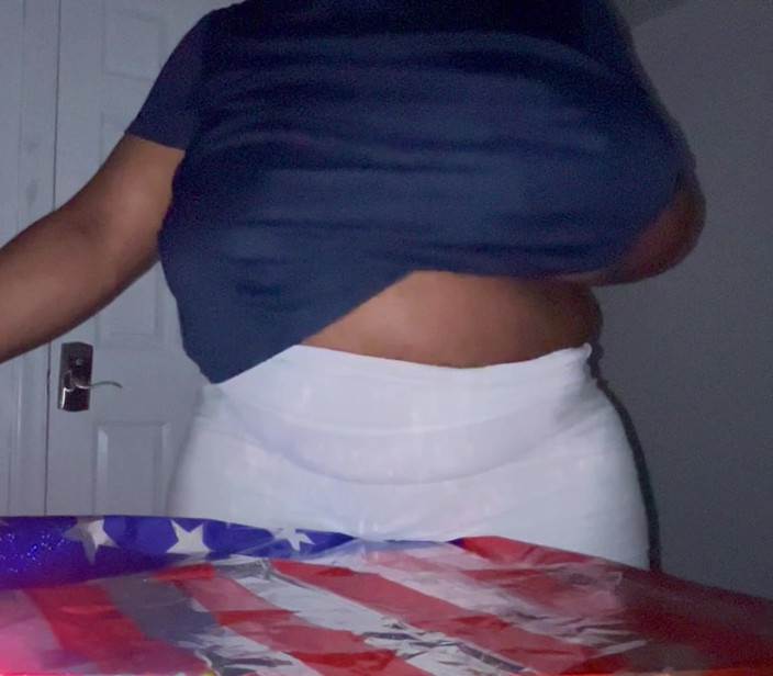 Anye Meshell: Bonggol 4 Julai!