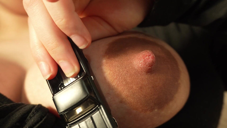 AmayaMori: Minik araba büyük eğlenceli dev kadın yeni oyuncağıyla yaramazlık yapıyor