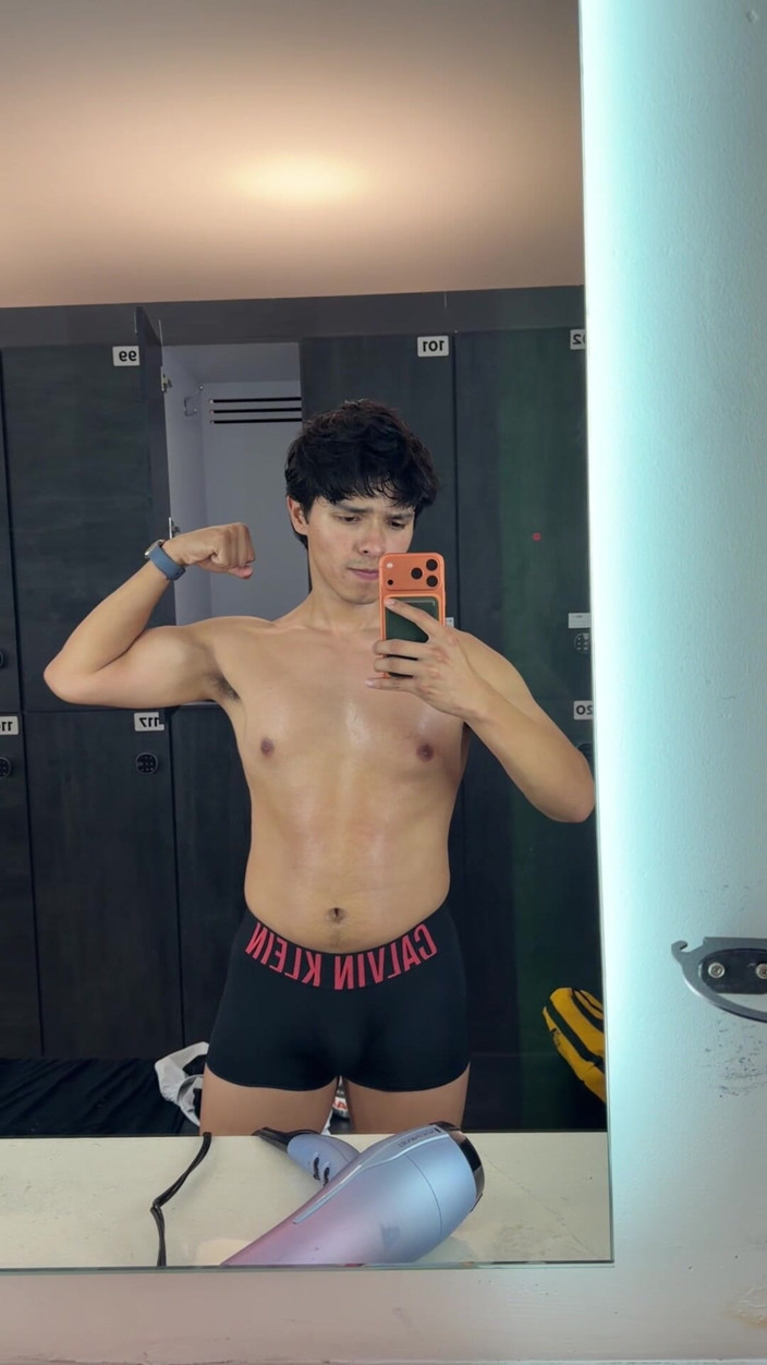 joanraay: Showering at the Gym with the Door Open