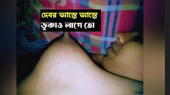 Shopna25: Desi Bhabhi se nechá bavit do své kundičky.