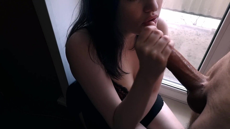 Vaisiti7: Vasilisa lagi asik nyepong kontol sensual