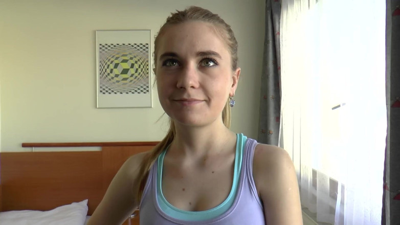 Casting GIRLS AND FIRST PORNO: Blonde Teen Gets Pussy Pounded by Huge Dick