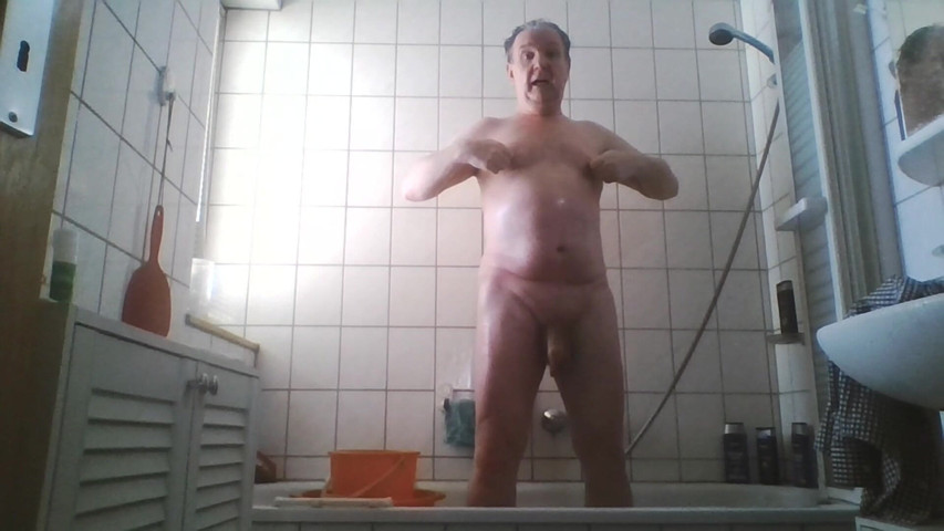 Andreas Duscht Mit Golden Shower (Andi geil)