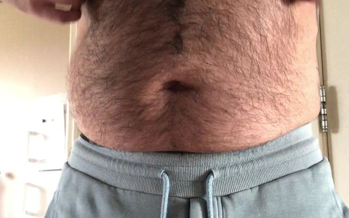 HungryMonsterBear: Monsterbear di rumah