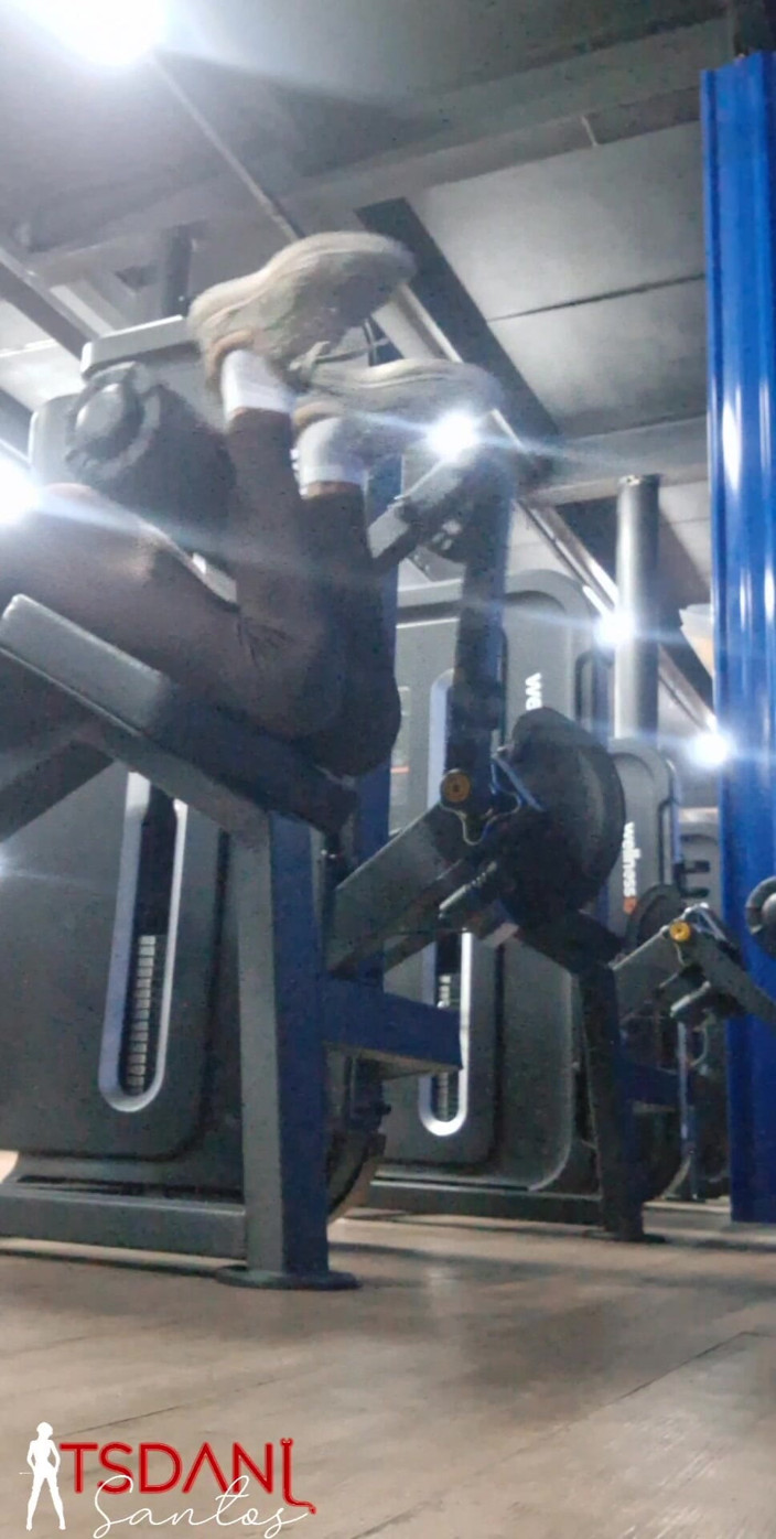Tsdanisantos1: I Feel Very Sexy at the Gym