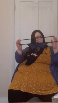SSBBw przymierza stringi G pokazuje tłuste ciało