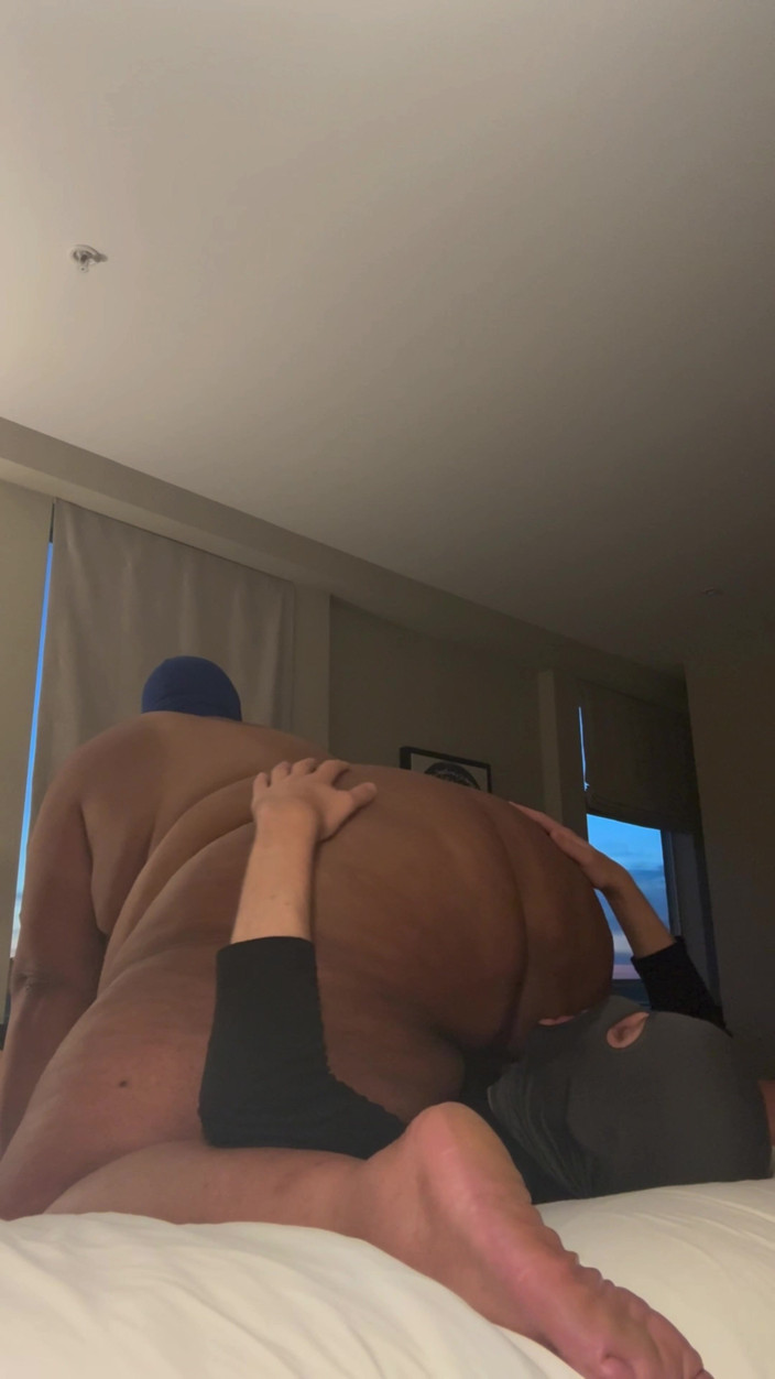 Fat Chub Booty: Using a White Subs Throat and Face