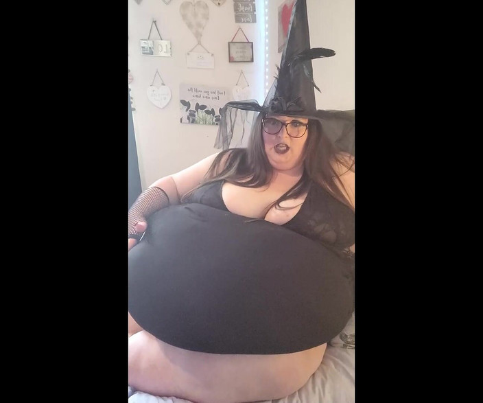 SSBBWLadyBrads: Espejo en la pared