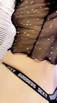 Influencer Tiiktoker Young Woman minionă cu ejaculare înăuntru anală