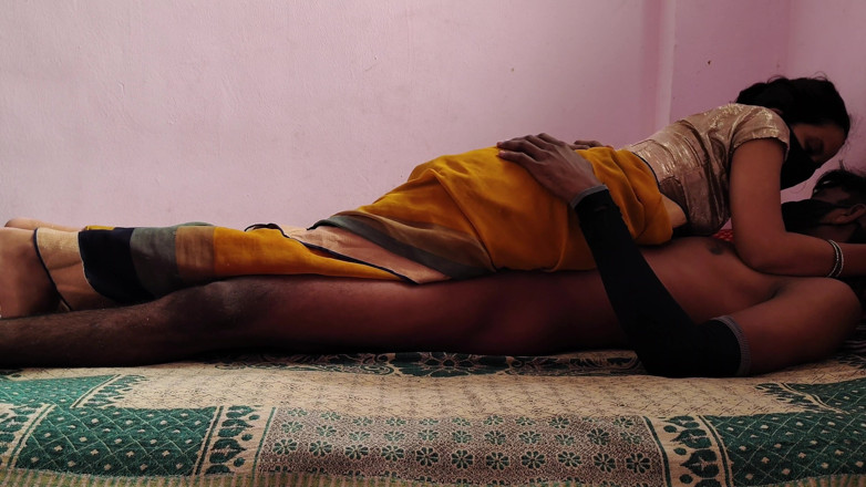 Viralcouple76: Hot Indian Couple Fuck on Bed