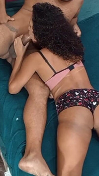 Nur in Karina Mellos gierigem Hintern zu 100 % anal