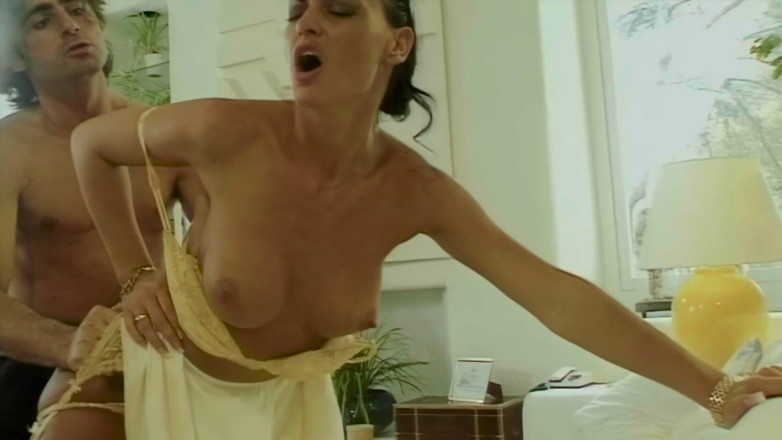 Inhonorof porn: Laura Angel First Devours a Cock, Then Gets Drilled Properly