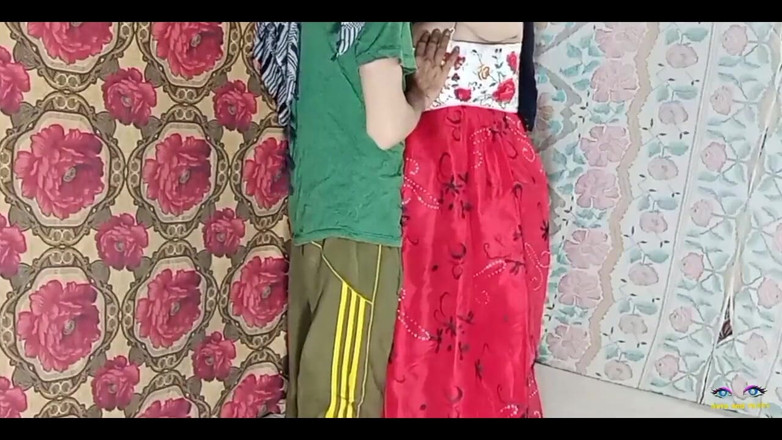 Netu: Futai anal cu indiancă bhabhi dolofană în coloană sonoră hindi clară