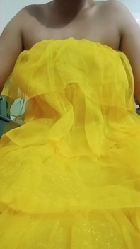 Hintli eşcinsel travesti gaurisissy sarı lehenga'da xxx seks