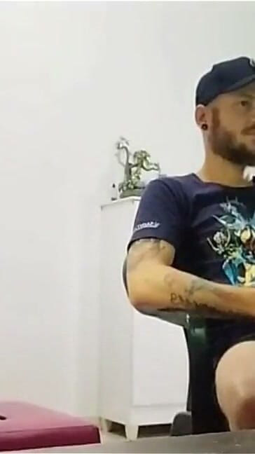 Gallego Pirokudo: La ex novia de mi amigo me dio una mamada...