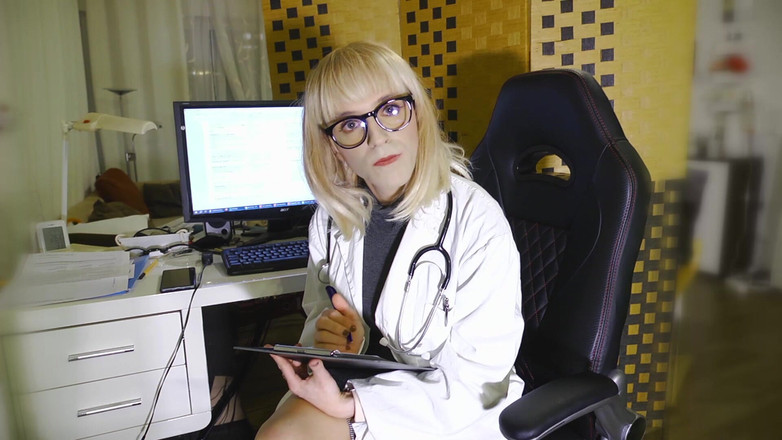 TV_Helena: Hodiny konzultace s Tranny Doc Helenou! Pojďme testovat vaši sílu!...