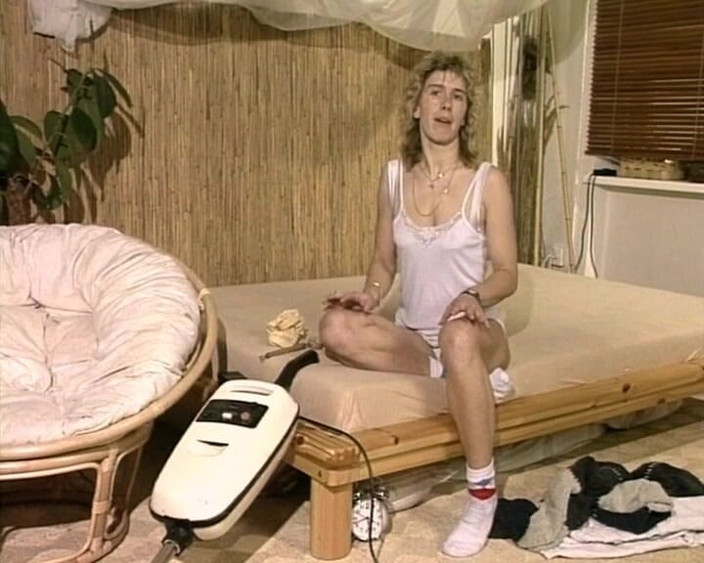 YOUR FIRST PORN: Madrastras peludas parte 3 clip suave