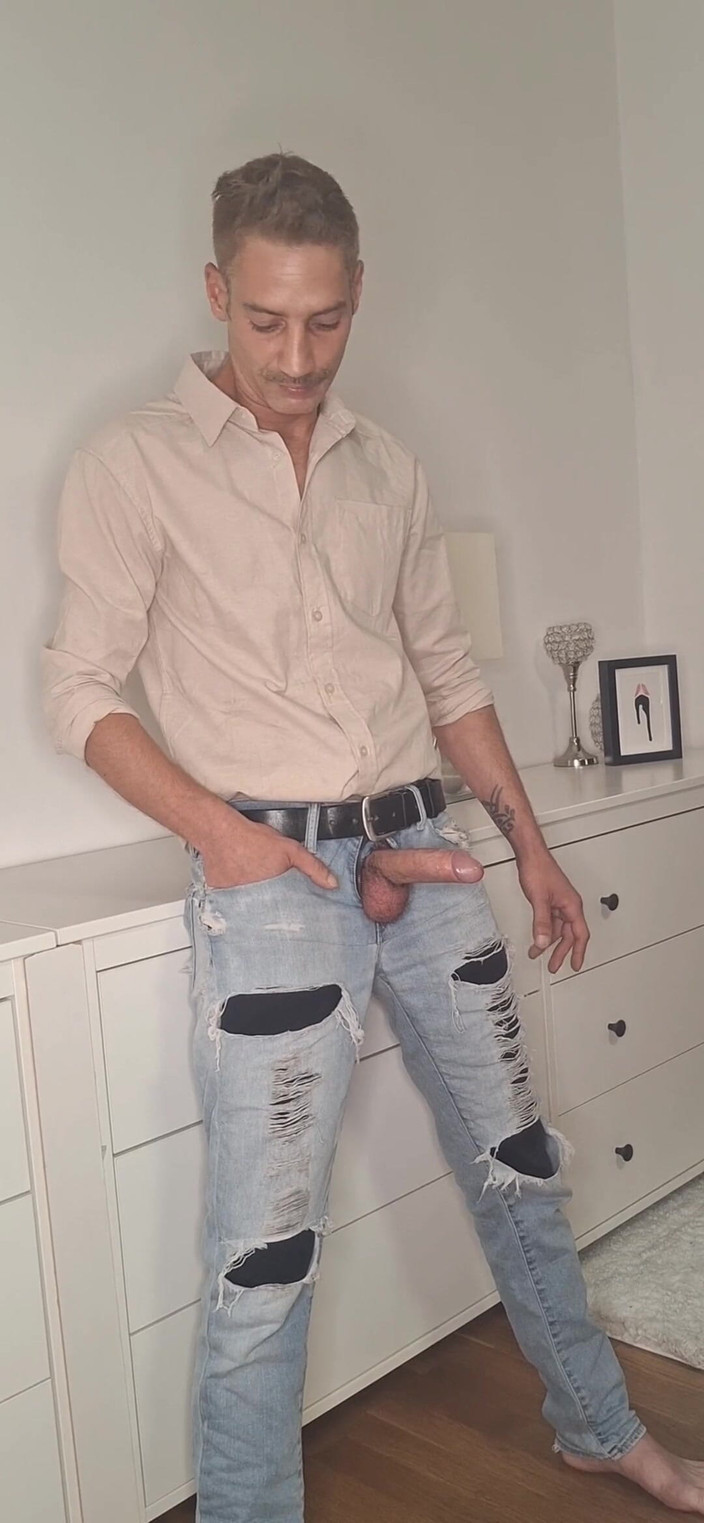 Dexterxxlfun: Thomas Big Dick. Ngentot pantat bahenol ayahnya yang bahenol