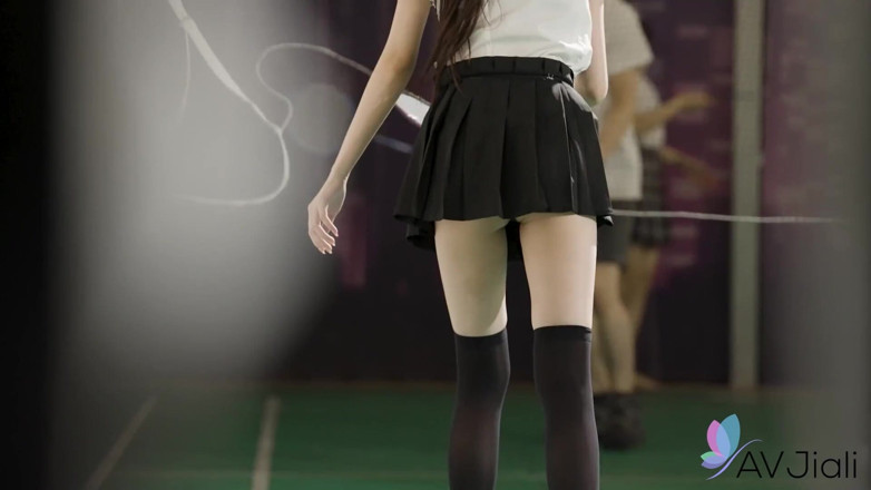AV Jiali: Xiang Xiang Wears Thong Panties and Gets Lots of Attention...