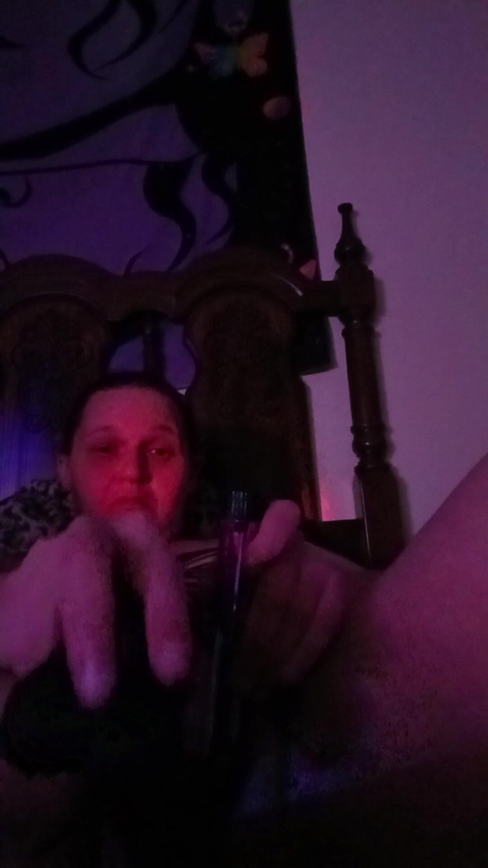 Mz squirt for you: Spelen met dit dikke poesje