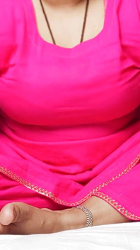 Aku ngentot kontolku untuk muasin memek ibu tiriku yang nggak pernah puas