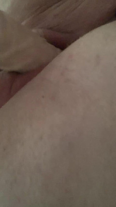 Arctic Cold: Thủ dâm với đồ chơi