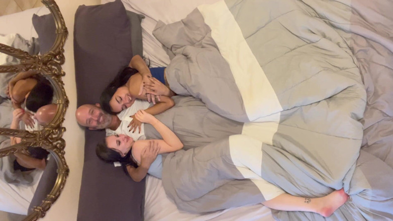 Island Boy Vids: Cuddles &amp; Kisses with Ayla &amp; Zara