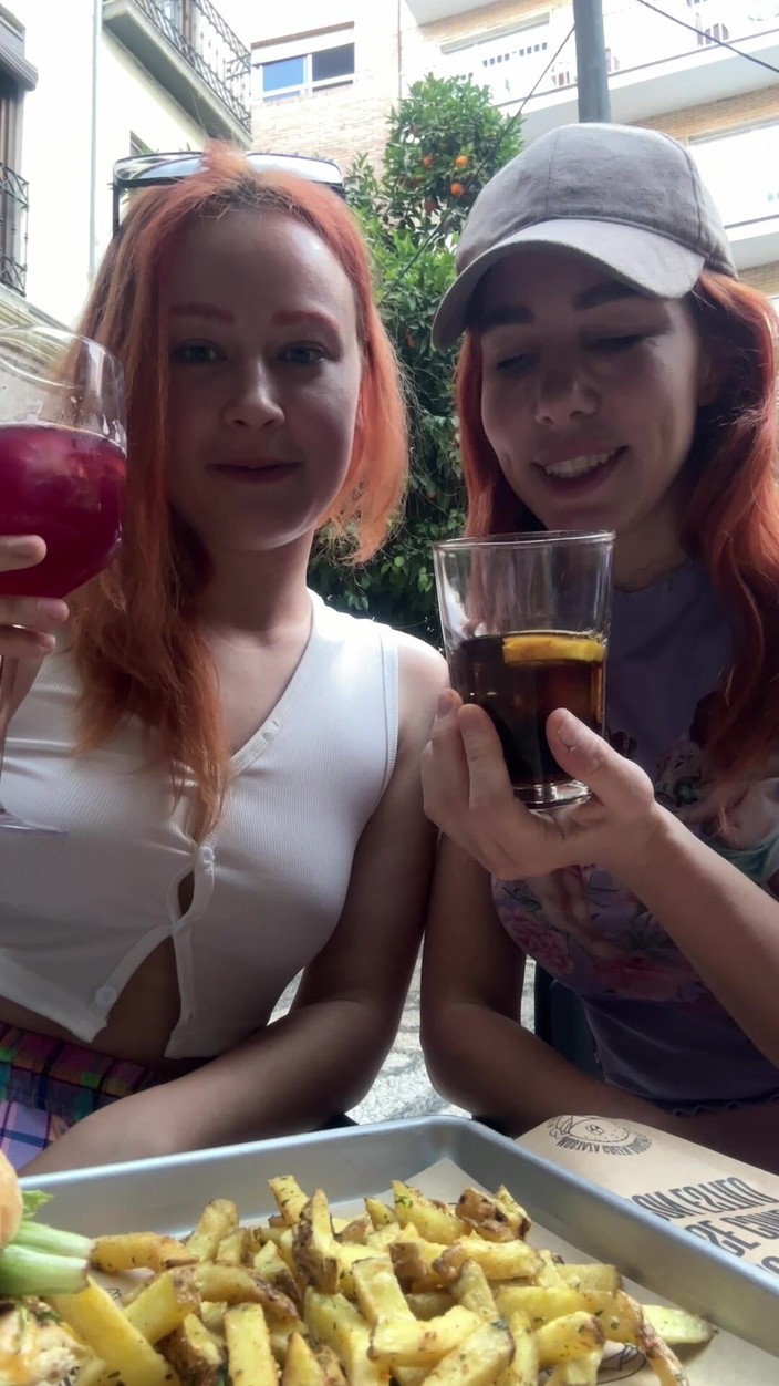 Sheryl X Sinclair: Amateur Outdoor Lesbian Pee Compilation in Old Town
