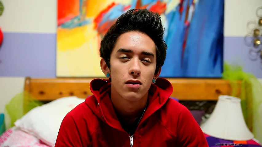 Artsy Twink Gets Interviewed (Lollipop Twinks)