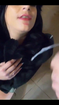 Milfycalla compilatie - fetisj-seks, pijpbeurten en ruige seks tijdens het dragen van sexy bontjassen - 2