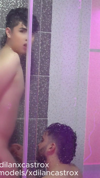 Cruising Perrita Gay Me Atiende a Pelo En El Baño Del Hotel