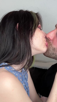 Makeout Session Couch Cam a 4K