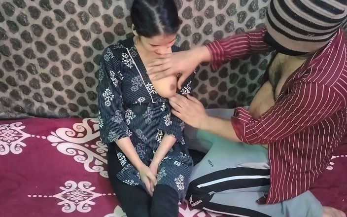 NAASRIN KHAN: Delhi ragazza del college sceso all'ostello